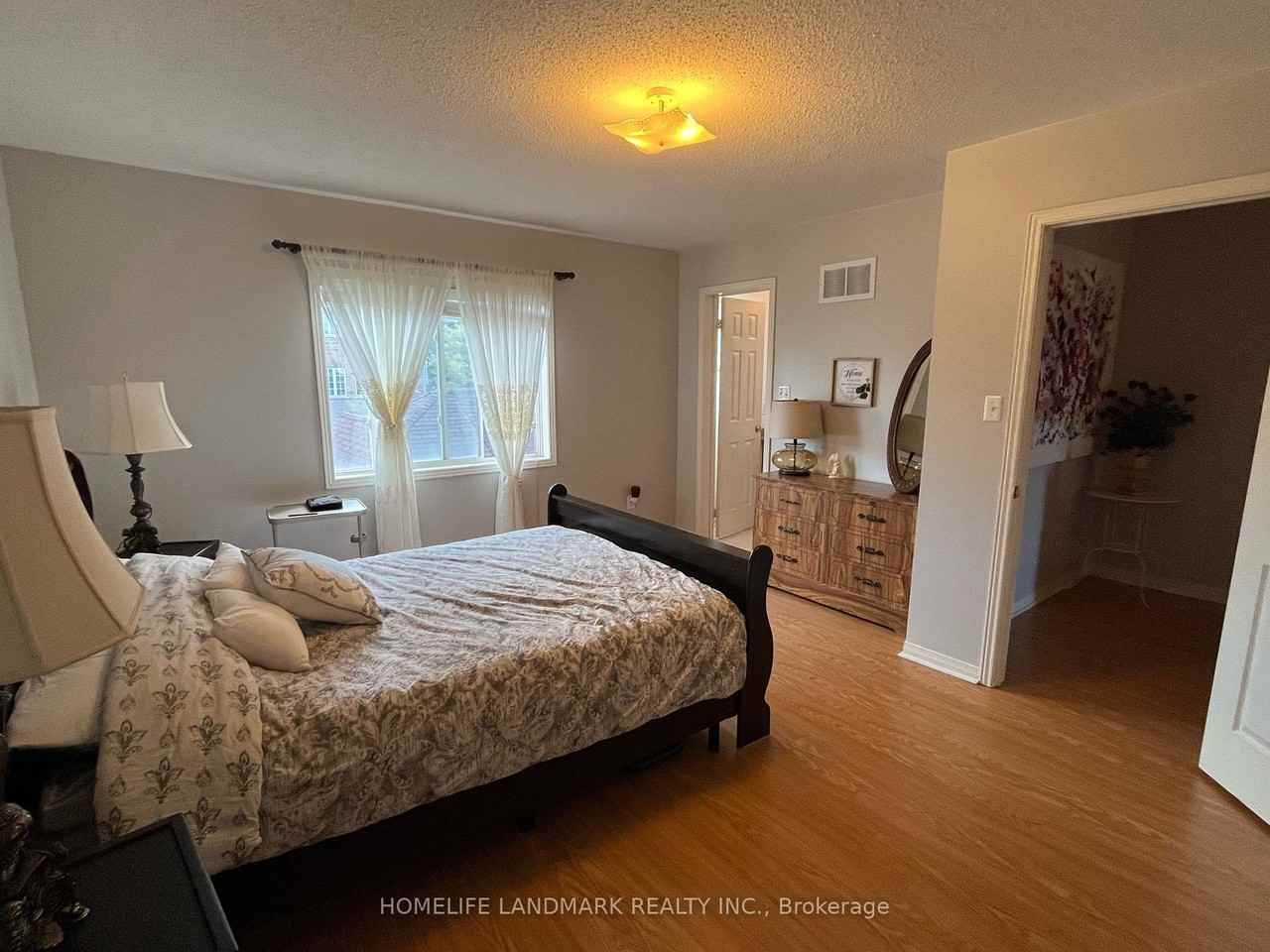 23 King William Crescent - Photo 3 of 6