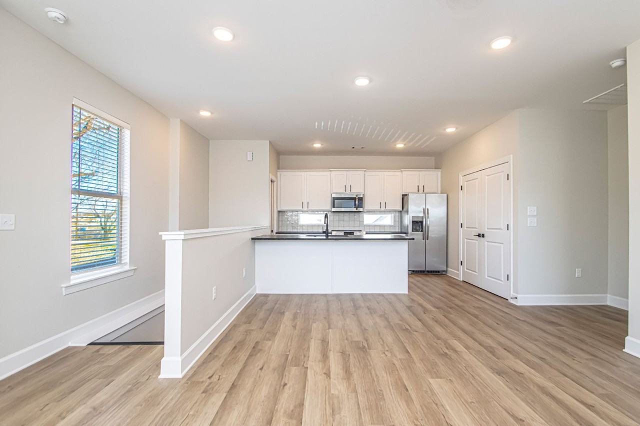 1220 W. 4th Street - Photo 6 of 28