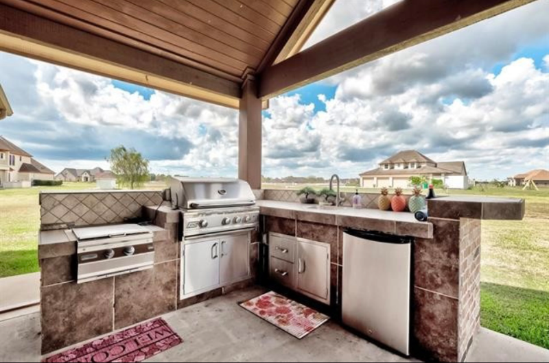 10960 Sheila Ct - Photo 3 of 20