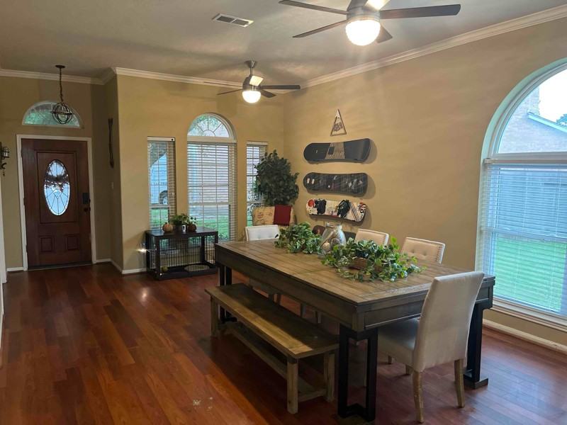 8207 Fairgrove Park Ct - Photo 4 of 26