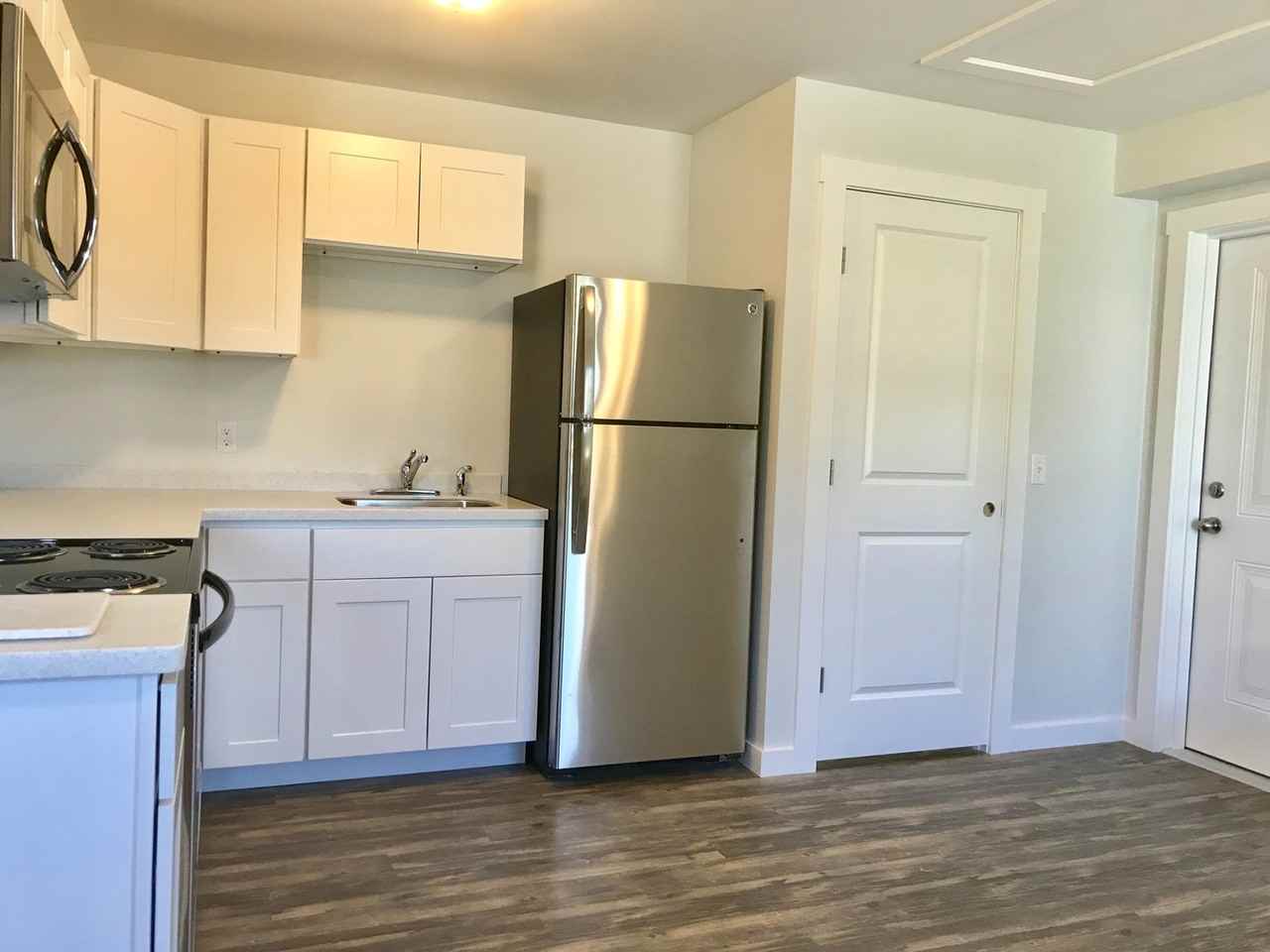 243 Bridge Street - Photo 4 of 29