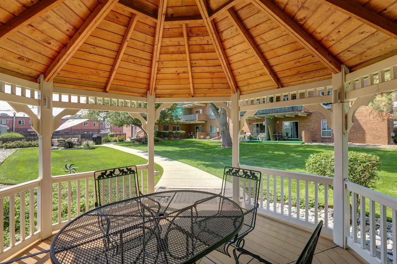 Paramount Gardens Apartments - Photo 7 of 10