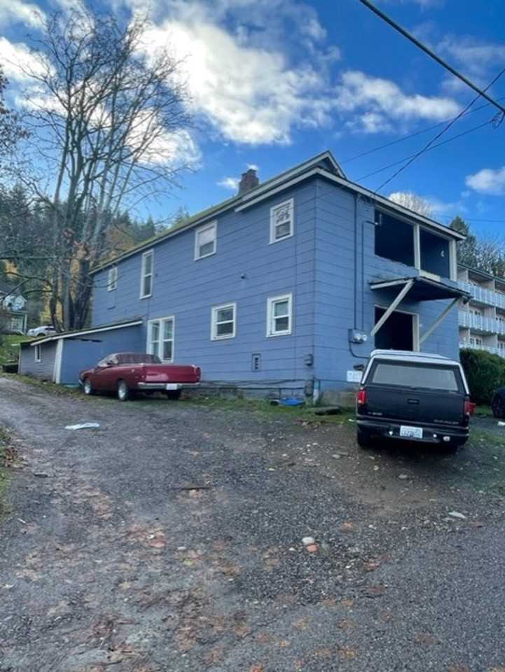 823 High Street - Photo 3 of 3