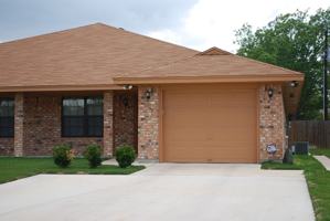 featured image of 910 Crymes Ln