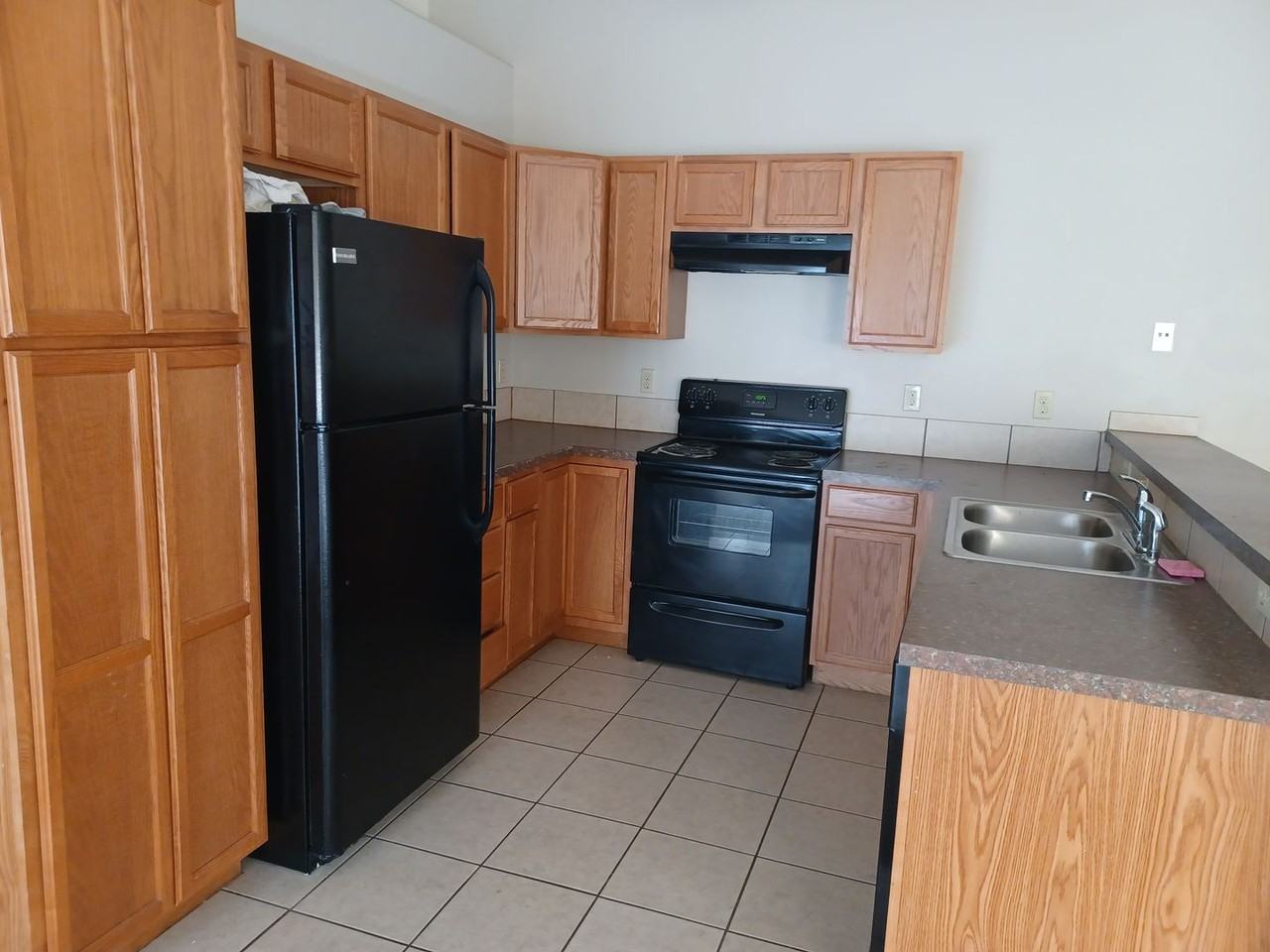 137 N Kessler St - Photo 5 of 7