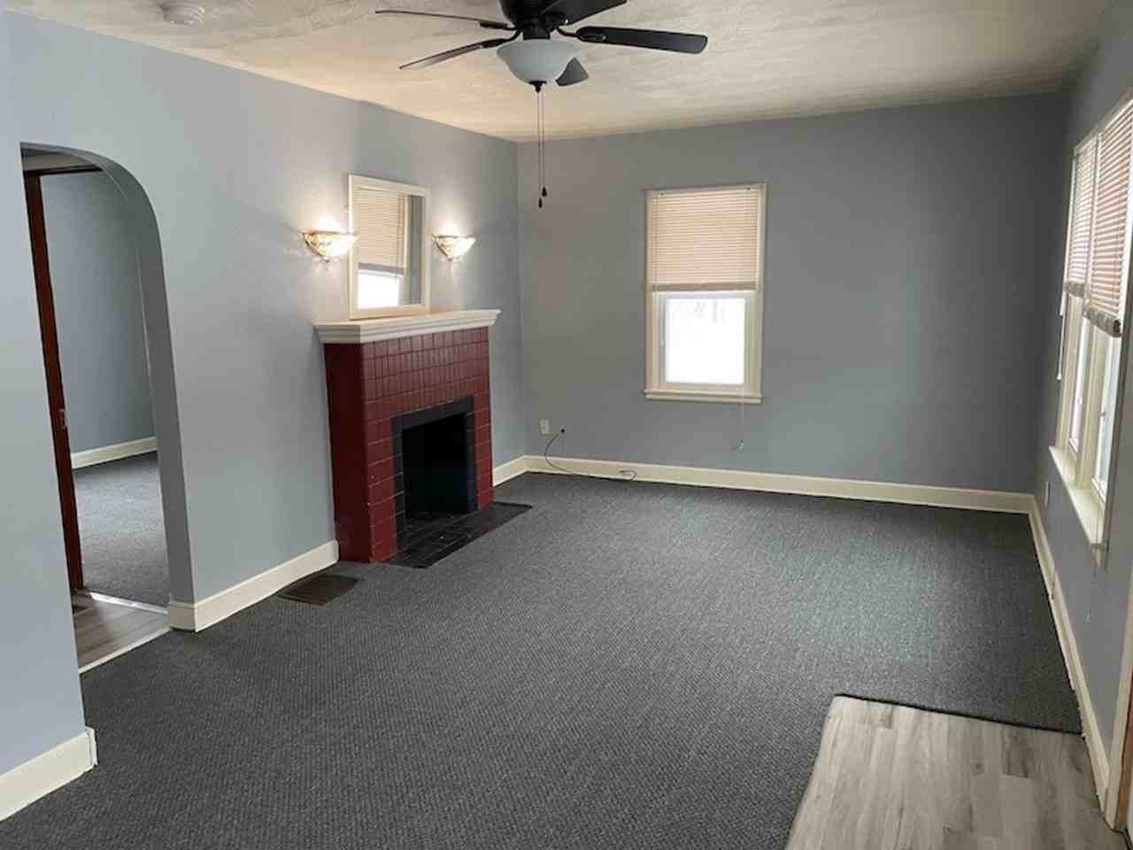 2806 Hoff Dr - Photo 3 of 10