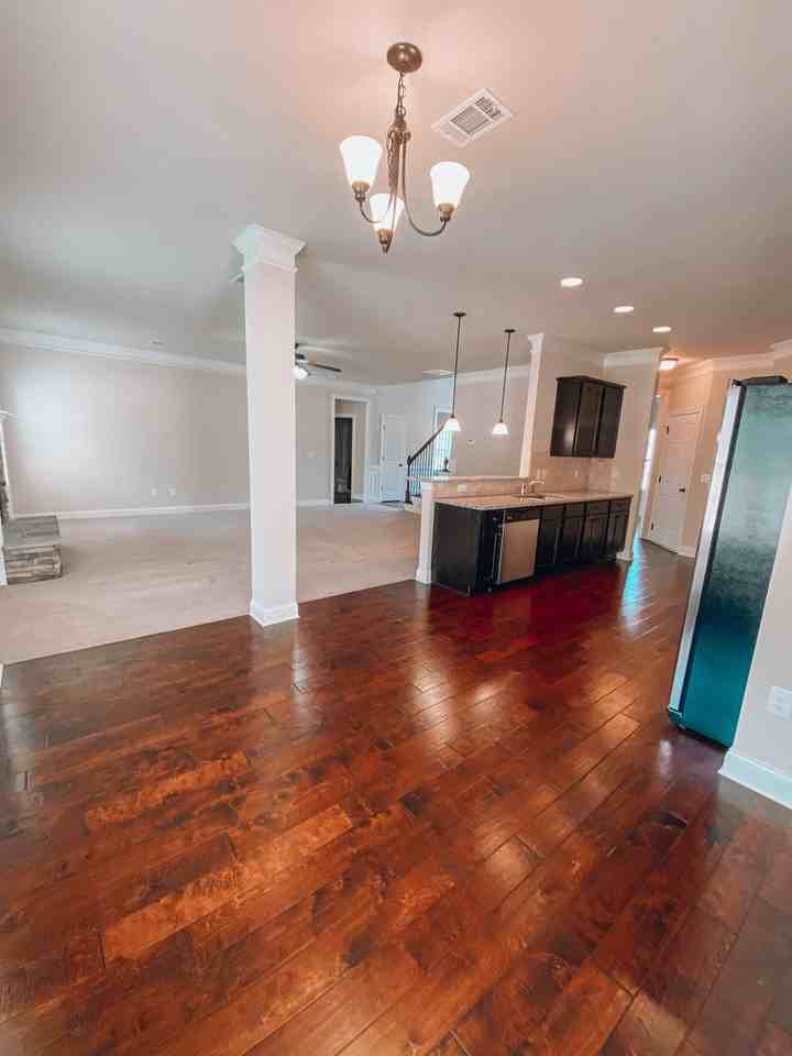 1532 Middleton Dr - Photo 5 of 29