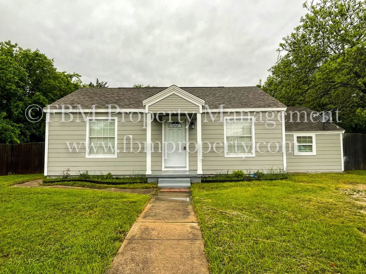 207 Kirksey St - Photo 2 of 19