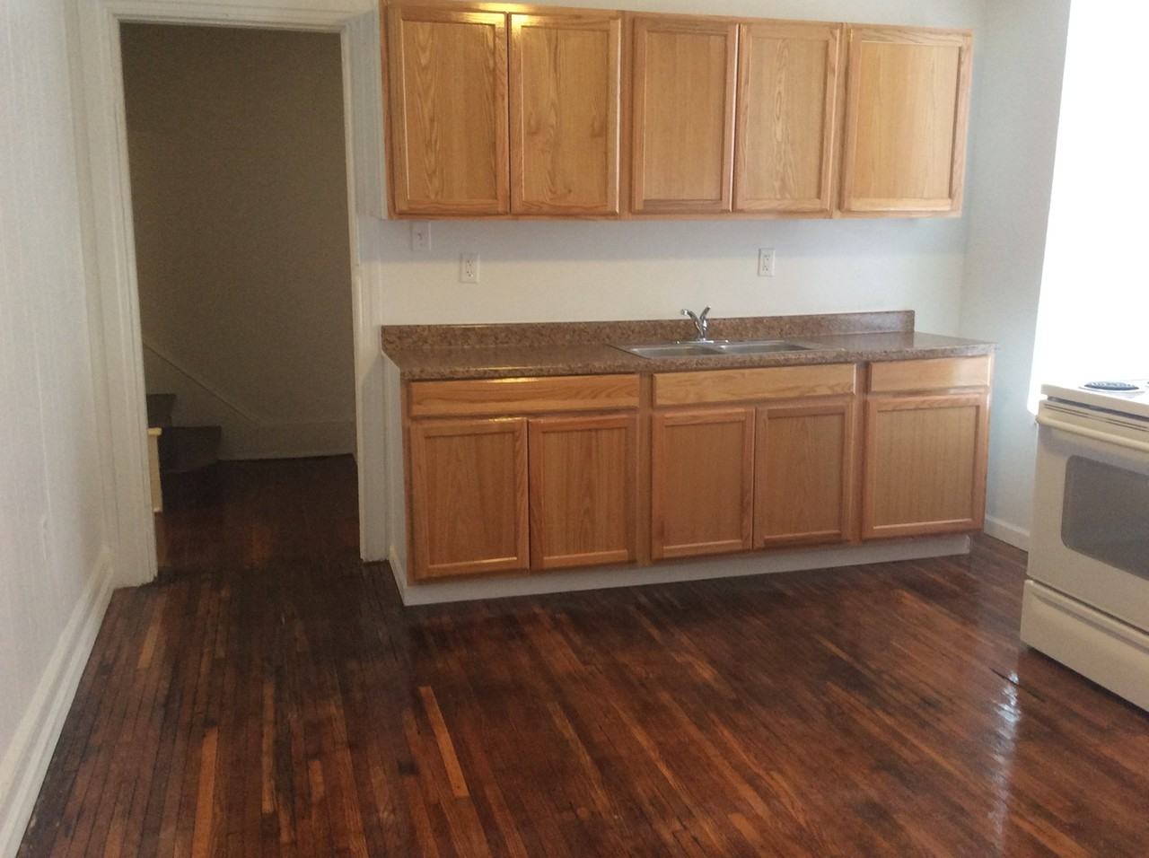 258 E Philadelphia St #3 - Photo 4 of 13