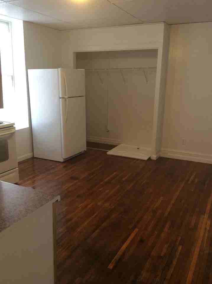 258 E Philadelphia St #3 - Photo 5 of 13