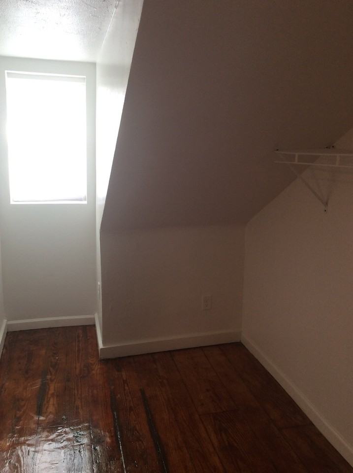 258 E Philadelphia St #3 - Photo 7 of 13