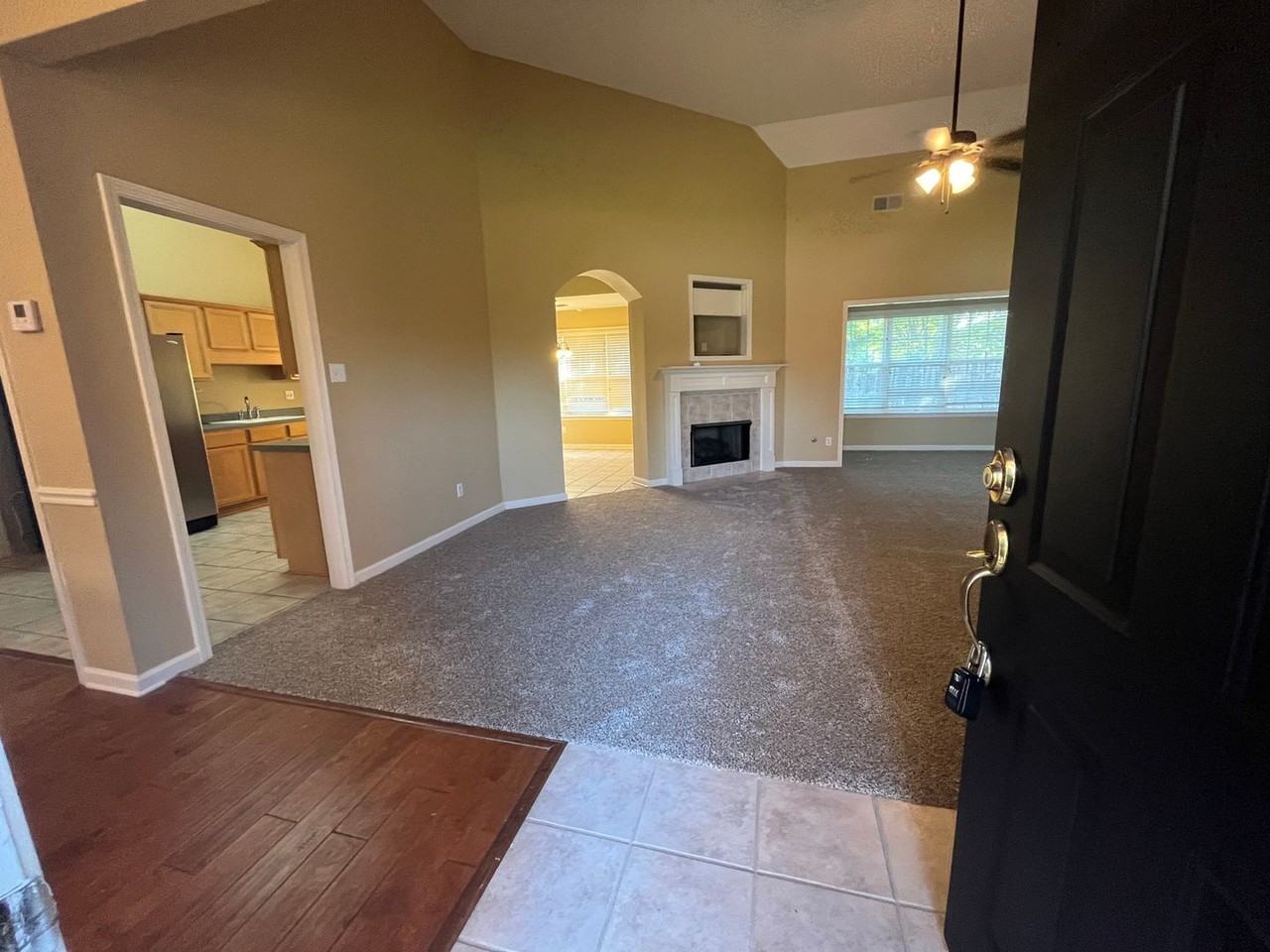 9150 Hervay Cv - Photo 4 of 26