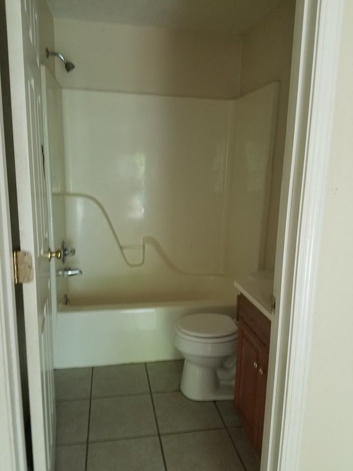 317 Clough St - Photo 3 of 10