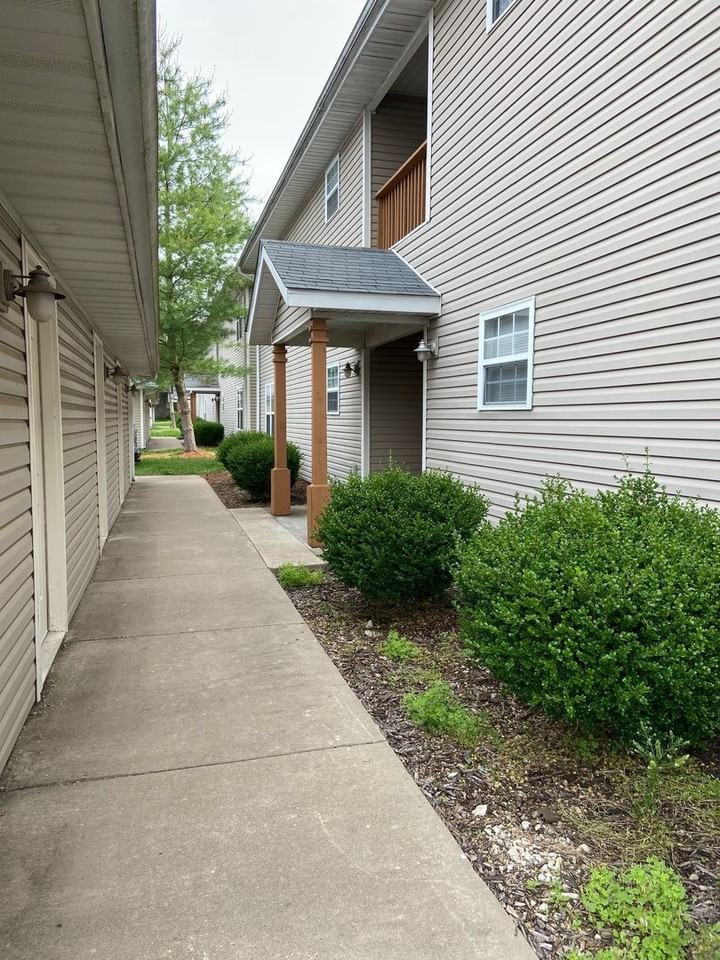 155 Knowledge Ave #D