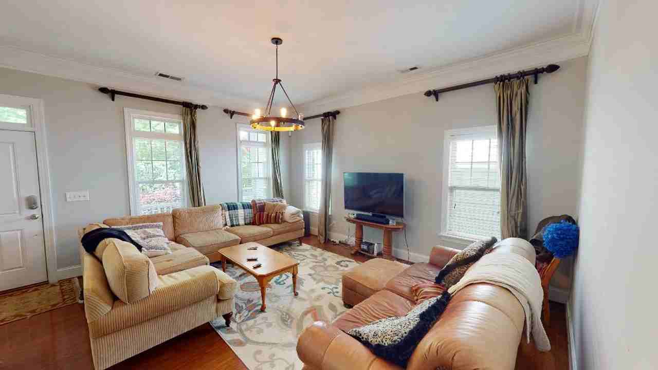 1737 Lela Ave - Photo 2 of 22