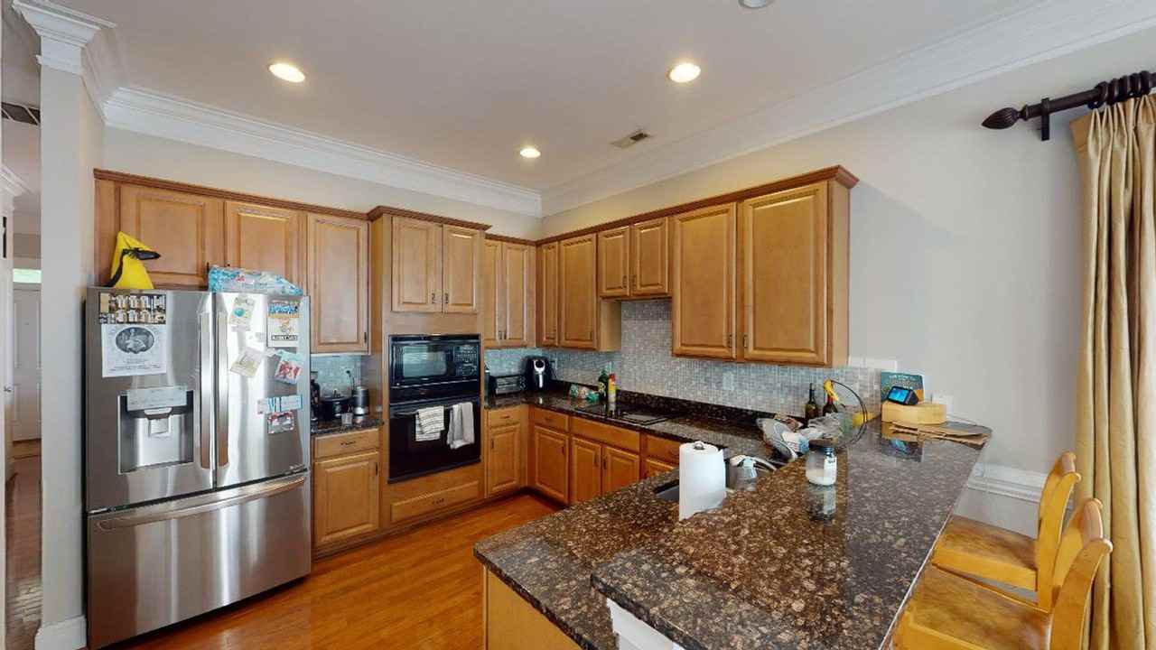1737 Lela Ave - Photo 7 of 22