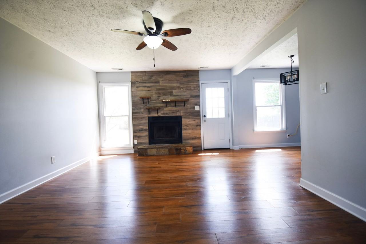 2209 Rustic Trail - Photo 3 of 20