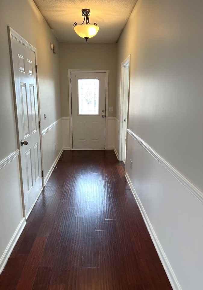 129 Wingate Ave - Photo 2 of 9