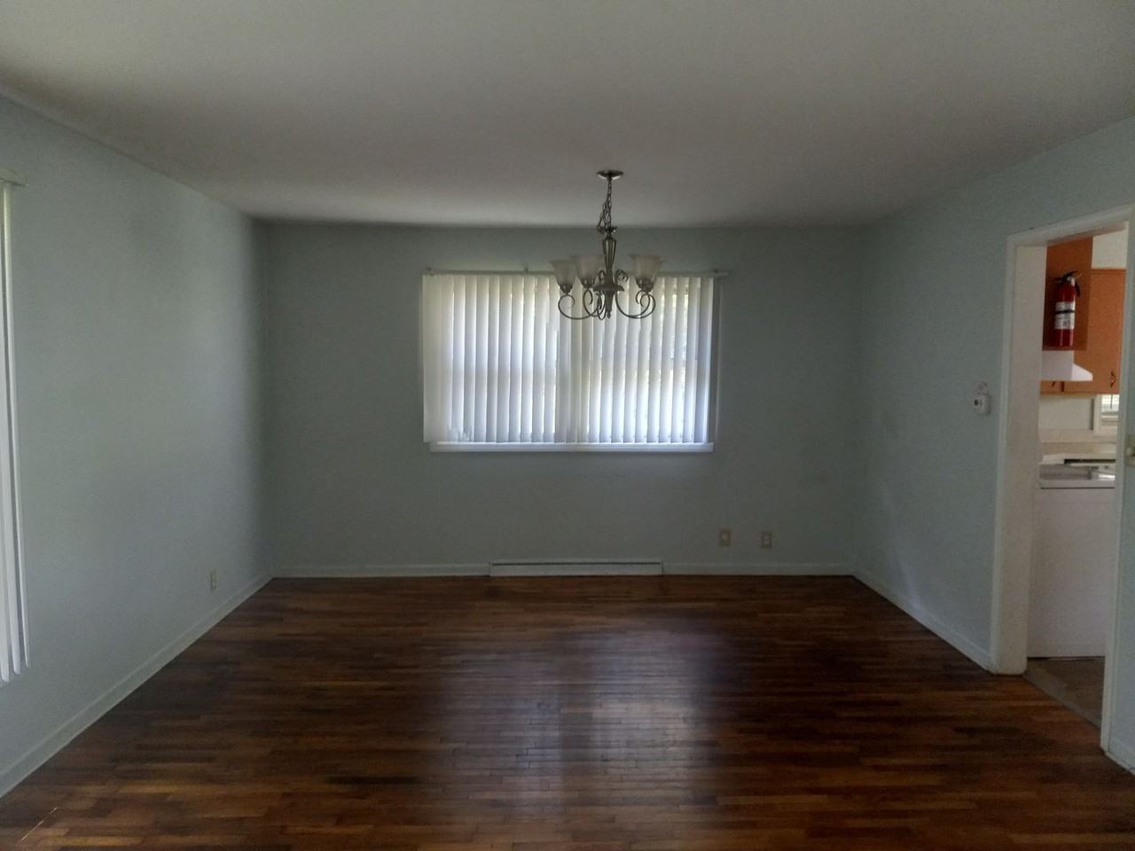 1115 Zoschke Rd - Photo 3 of 11