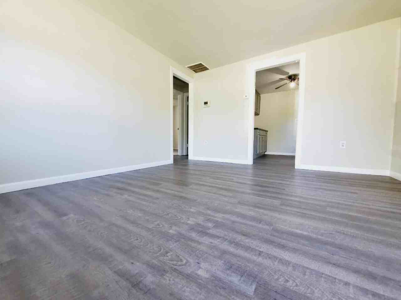 2358 Vermont St - Photo 3 of 6