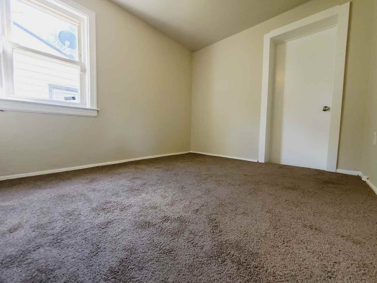 2358 Vermont St - Photo 5 of 6