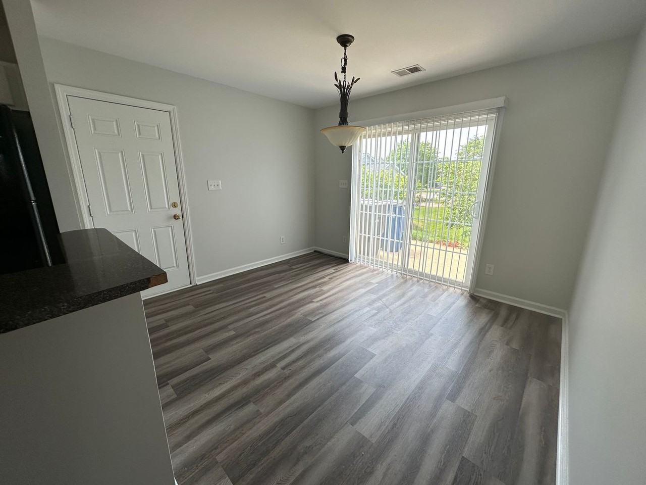 2004 Taras Trace Dr - Photo 7 of 14