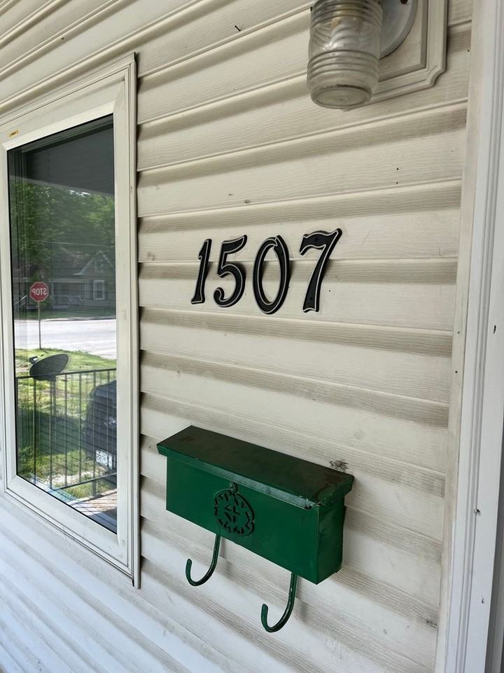 1507 N Douglas Ave - Photo 2 of 15