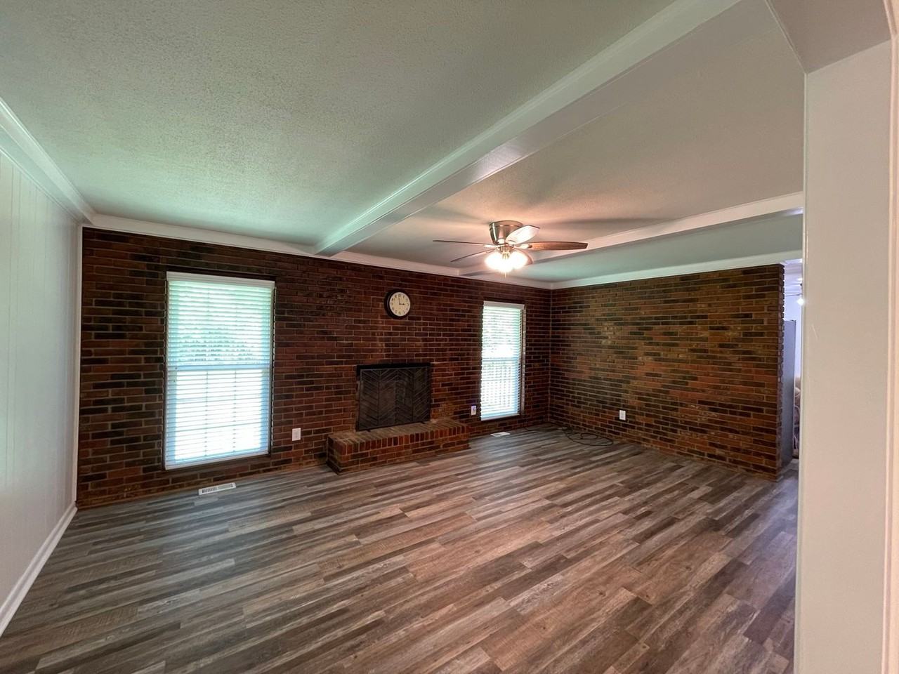 290 Westwood Dr - Photo 2 of 30