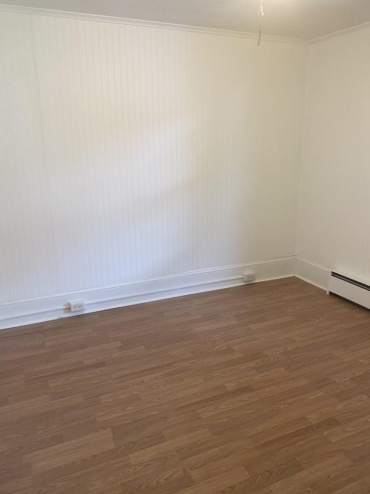 117 Cornelia St #A - Photo 3 of 9