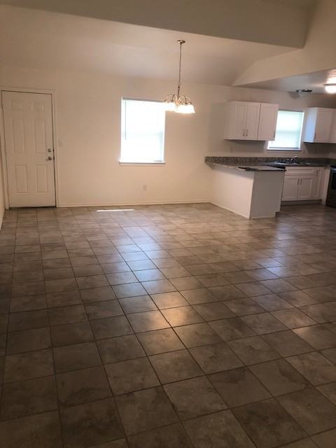 424 Whitney Ct #NA - Photo 3 of 8