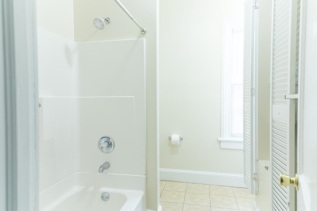 121 W Clay St #2 - Photo 6 of 12