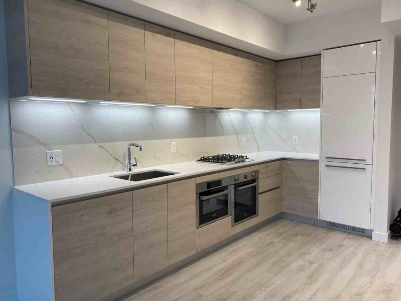 2060 Rosser Ave - Photo 2 of 10