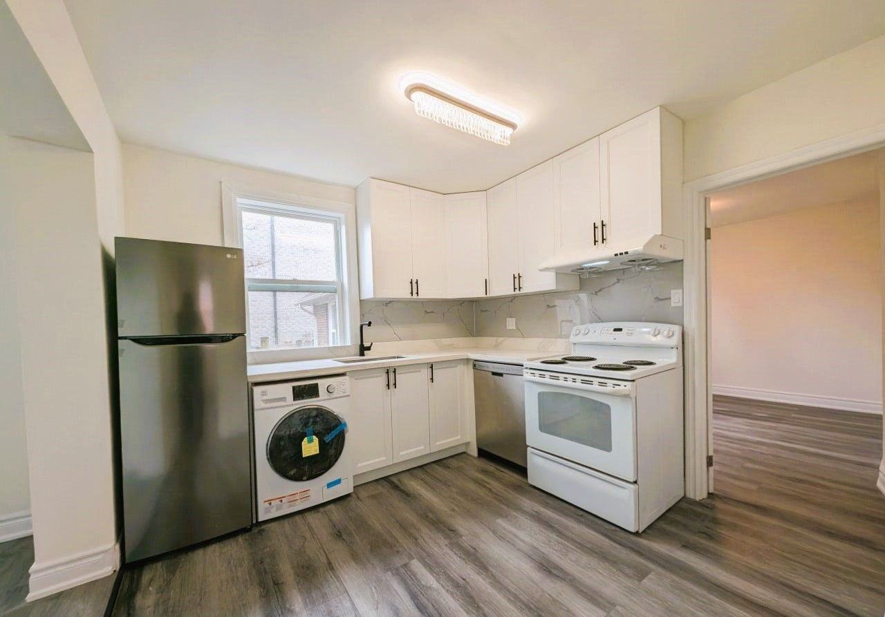 106 Lake Shore Drive - Photo 2 of 5