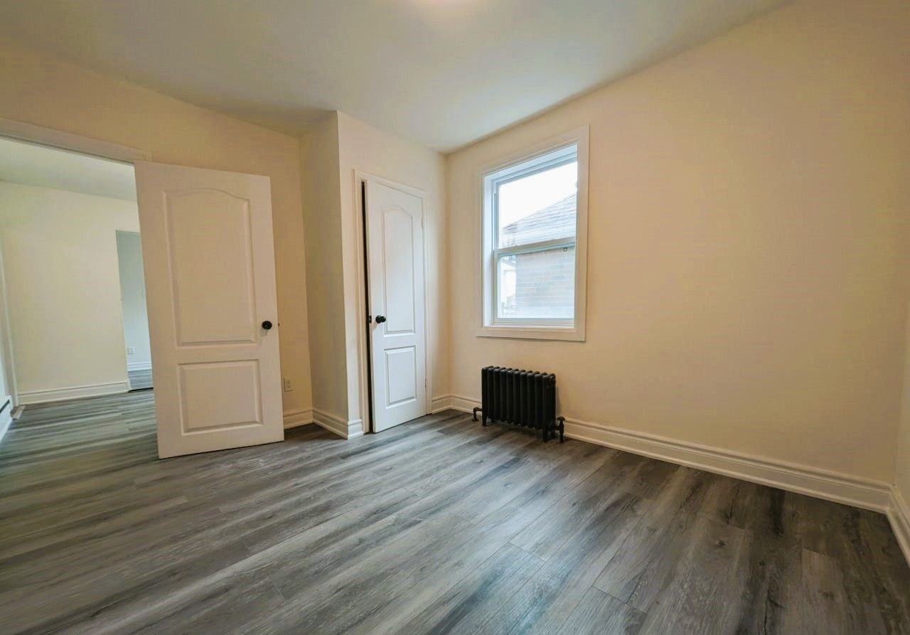 106 Lake Shore Drive - Photo 3 of 5