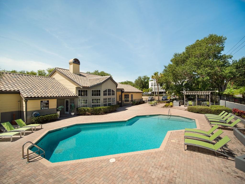 Florida 590 #1 - Photo 5 of 11