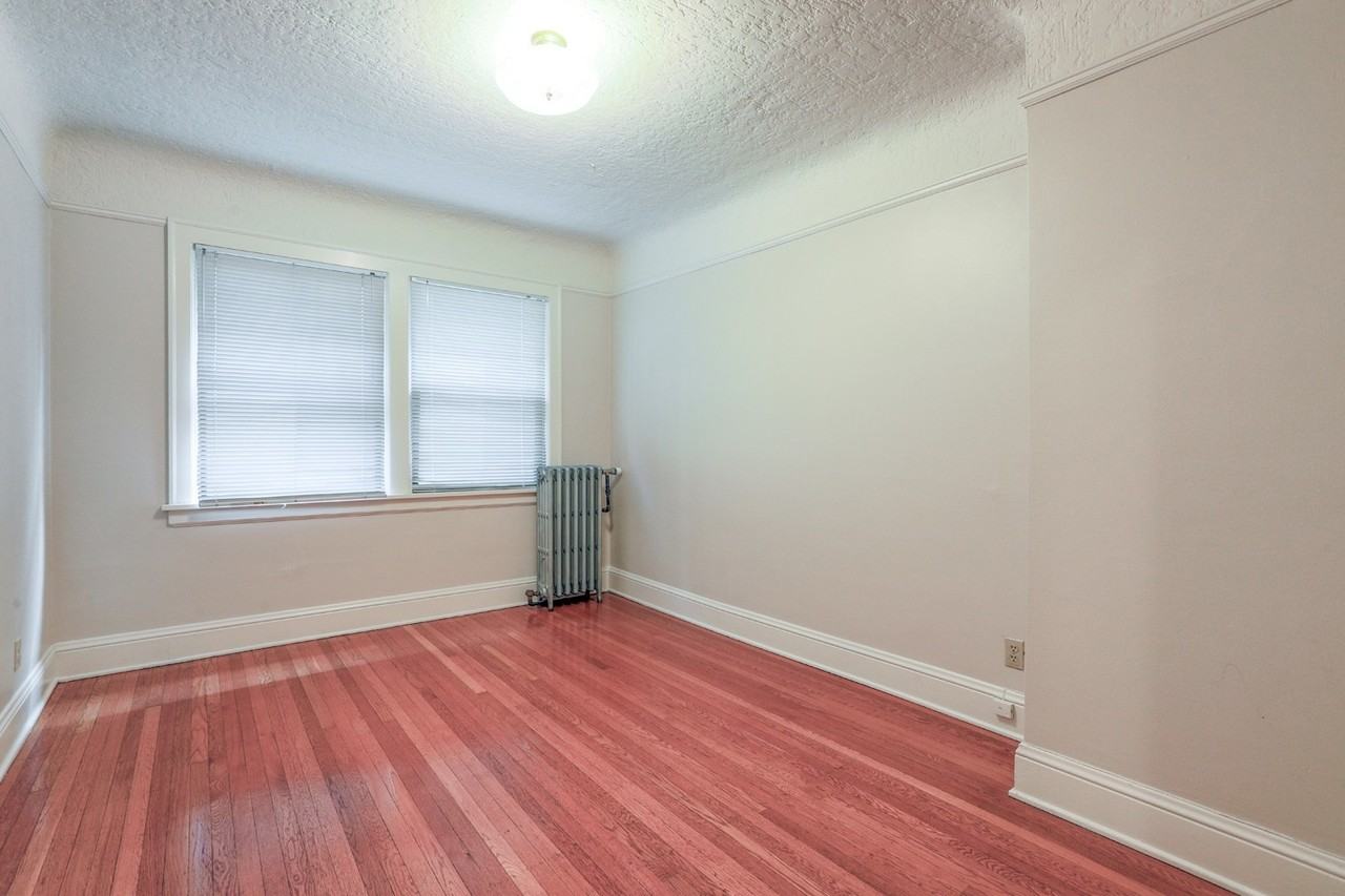 707 NW 19th Ave - Photo 4 of 22