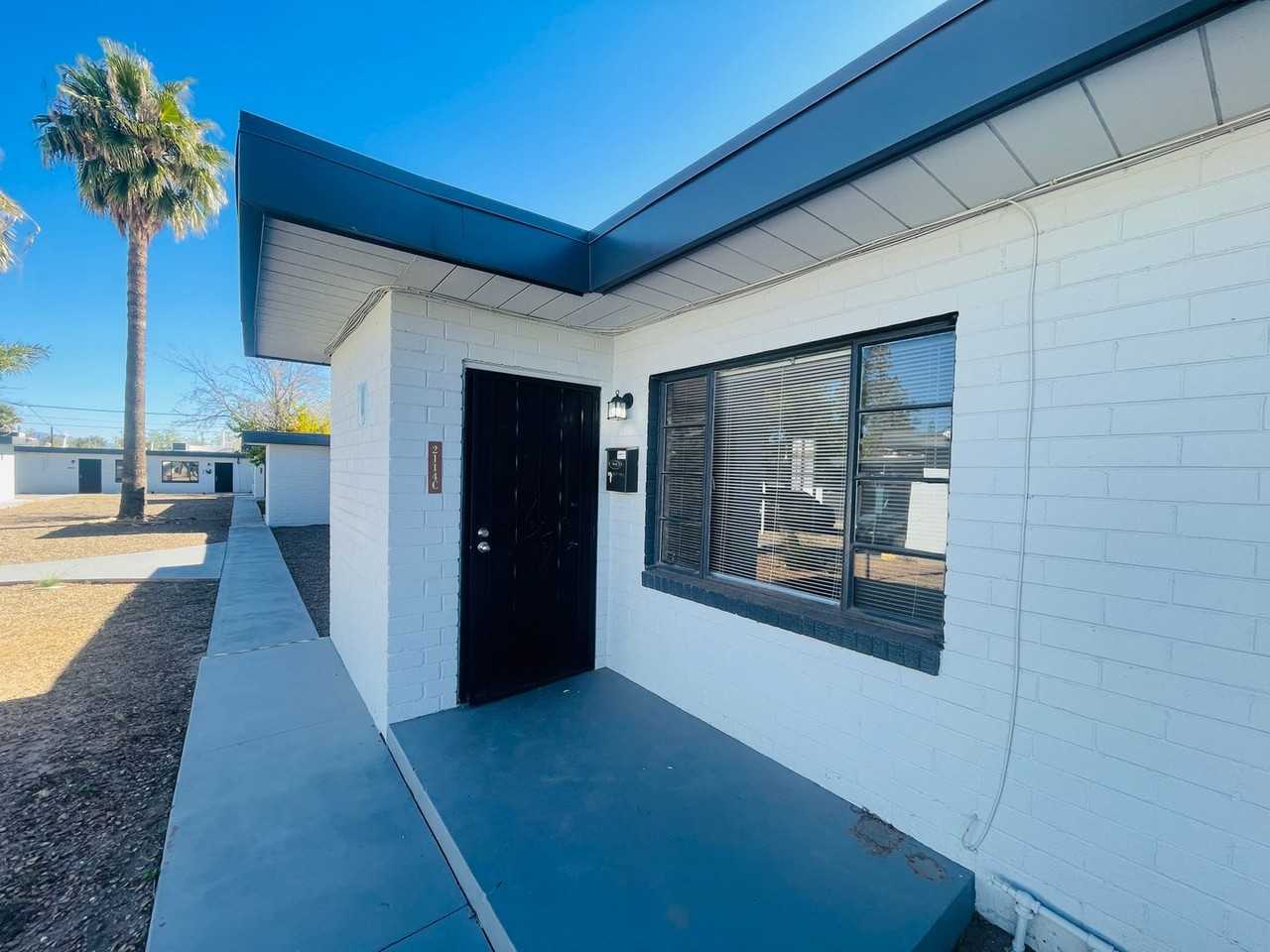 2114 N Forgeus Ave #C - Photo 2 of 18