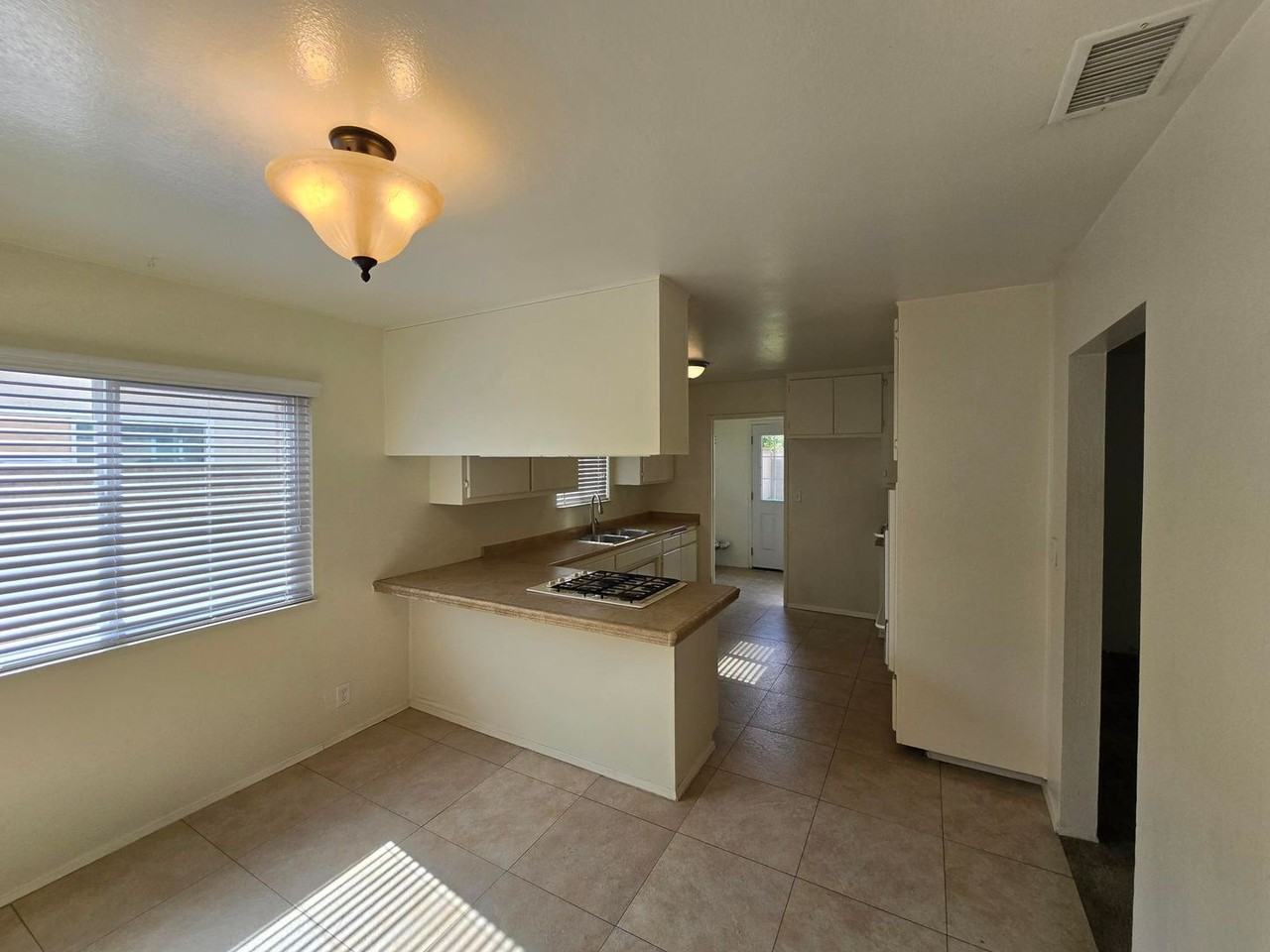 8762 Pacheco Ave - Photo 5 of 17