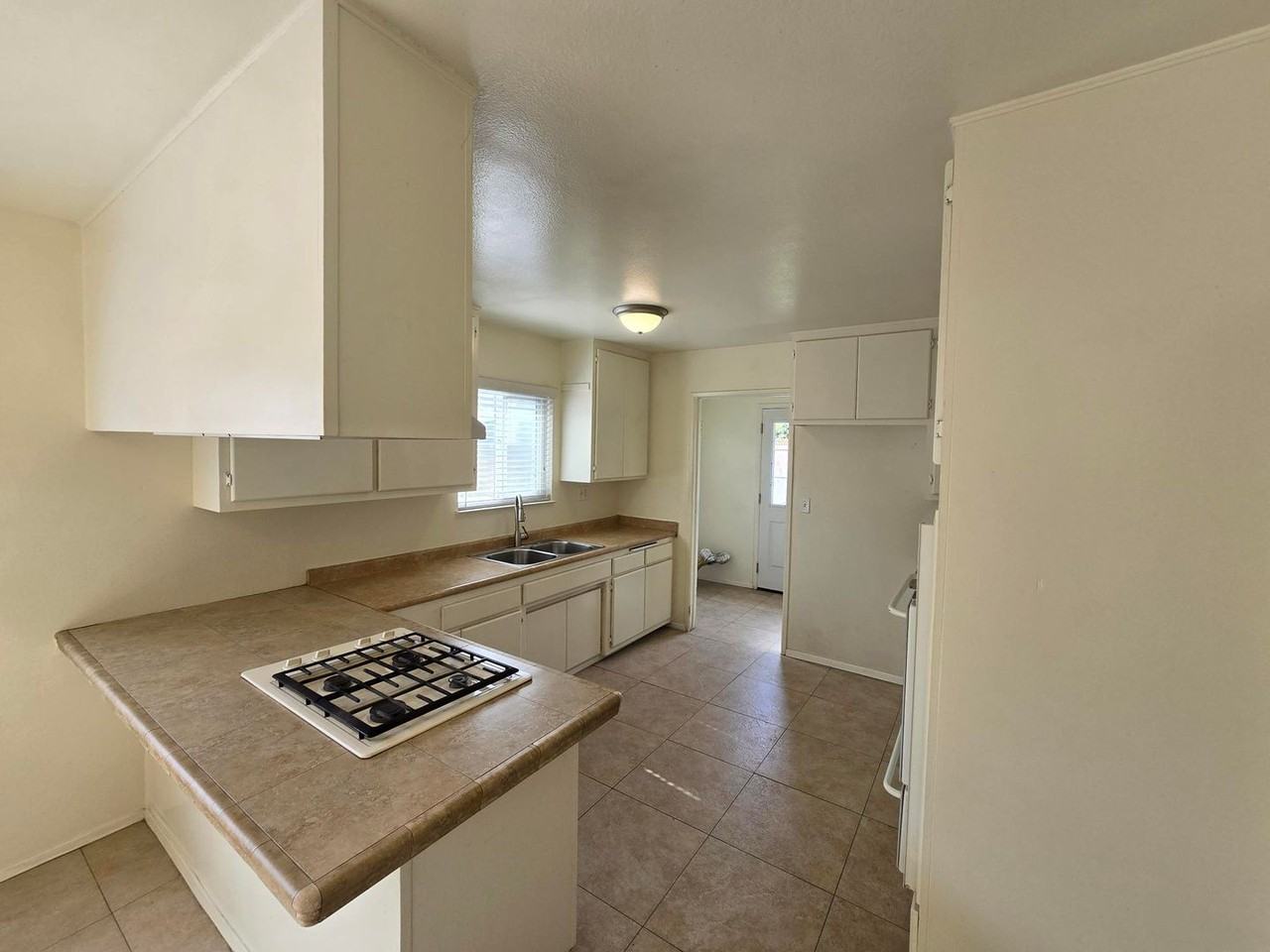 8762 Pacheco Ave - Photo 6 of 17