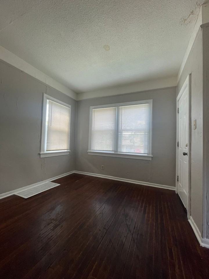 2111 4th Ave N - Photo 3 of 18