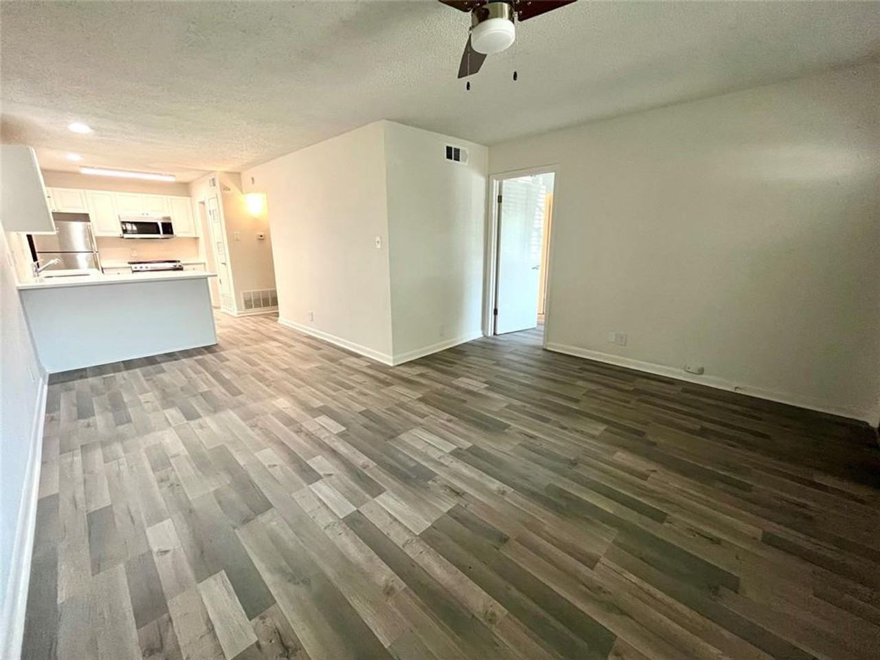 Madrid Condos - Photo 3 of 18