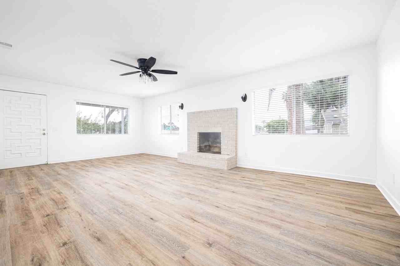 133 W Olive Dr - Photo 2 of 21