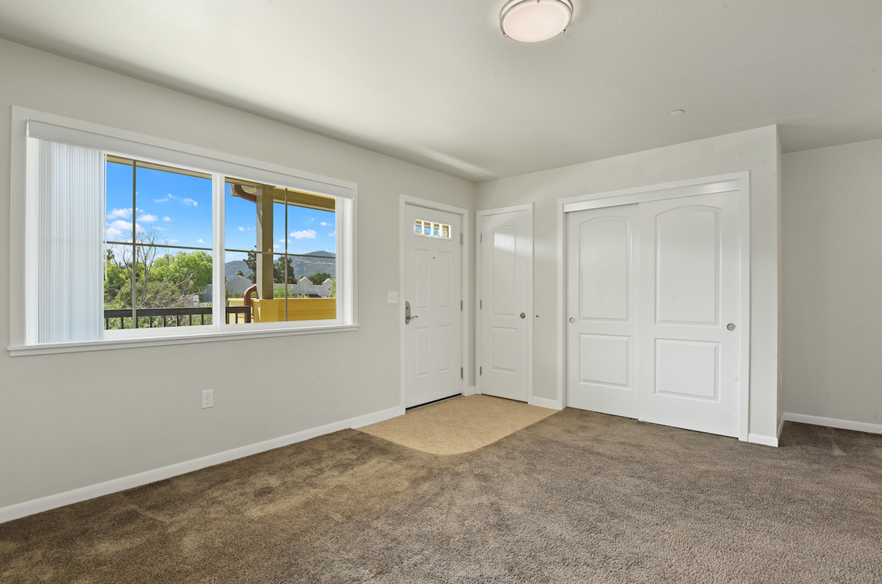 Avenue Heights Apartments Building 1 - Photo 4 of 10