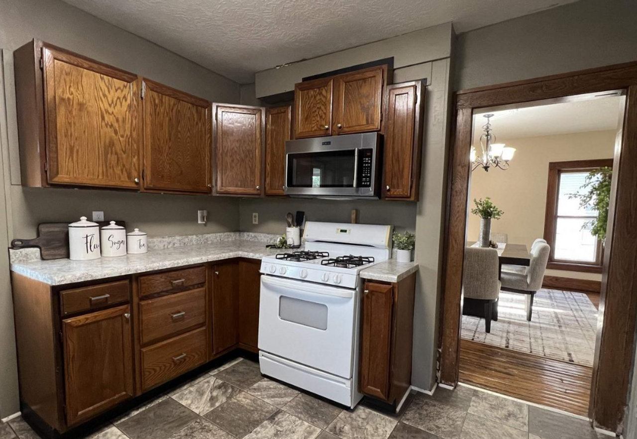 10 South University Street - Photo 4 of 26