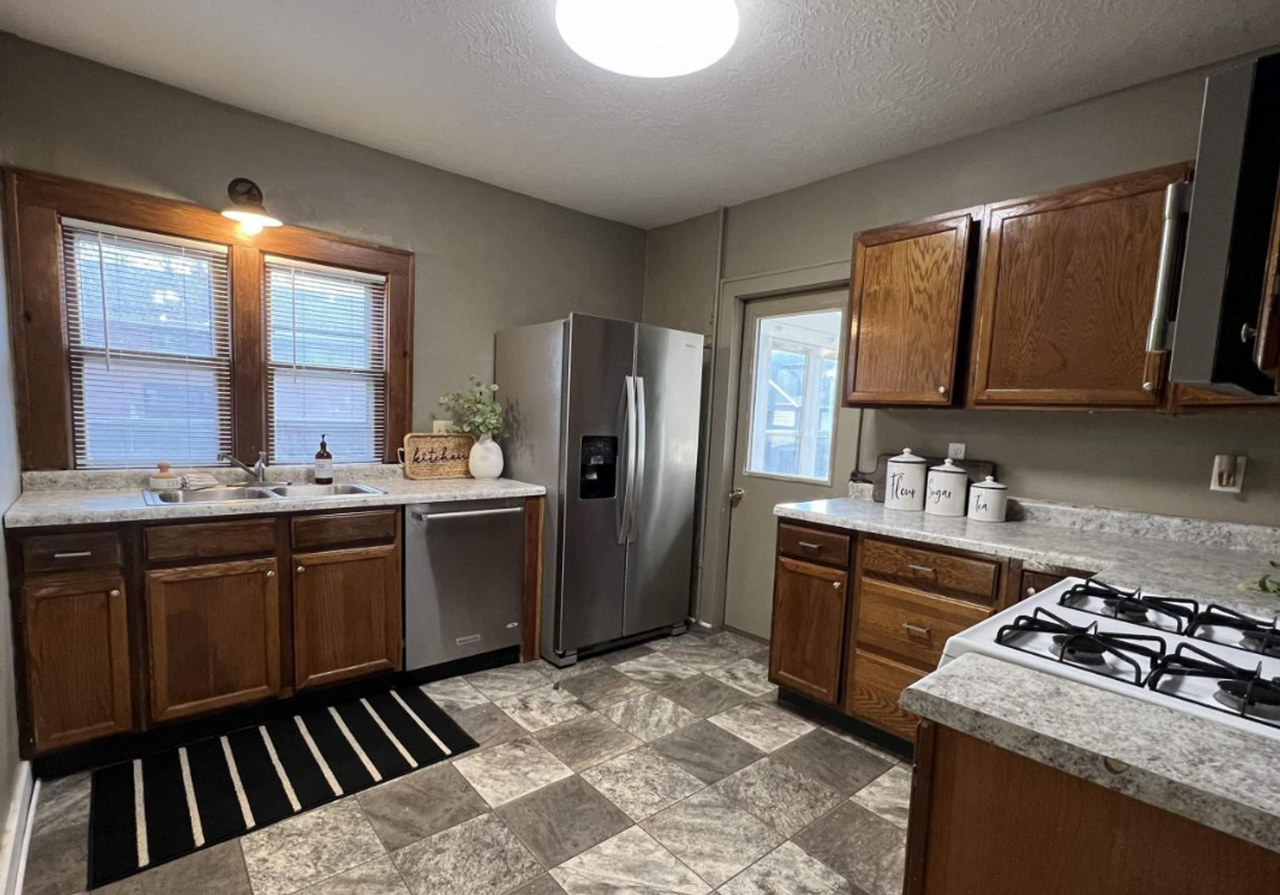 10 South University Street - Photo 6 of 26