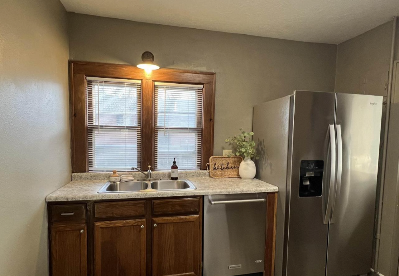 10 South University Street - Photo 7 of 26