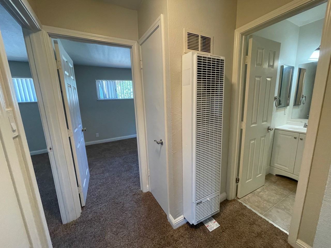1214 Bell Street - Photo 5 of 9