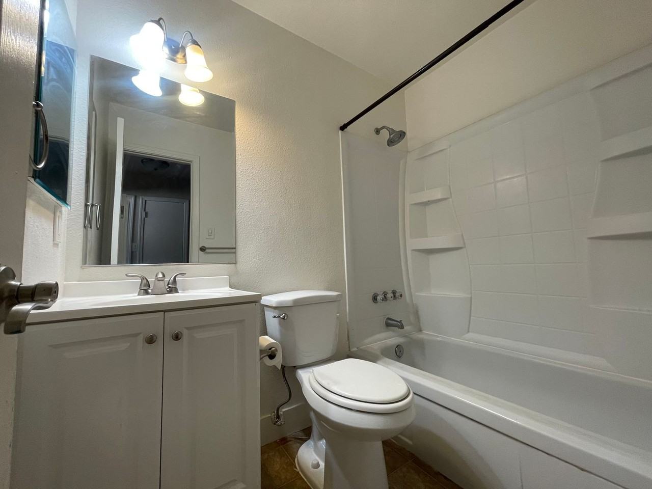 1214 Bell Street - Photo 6 of 9