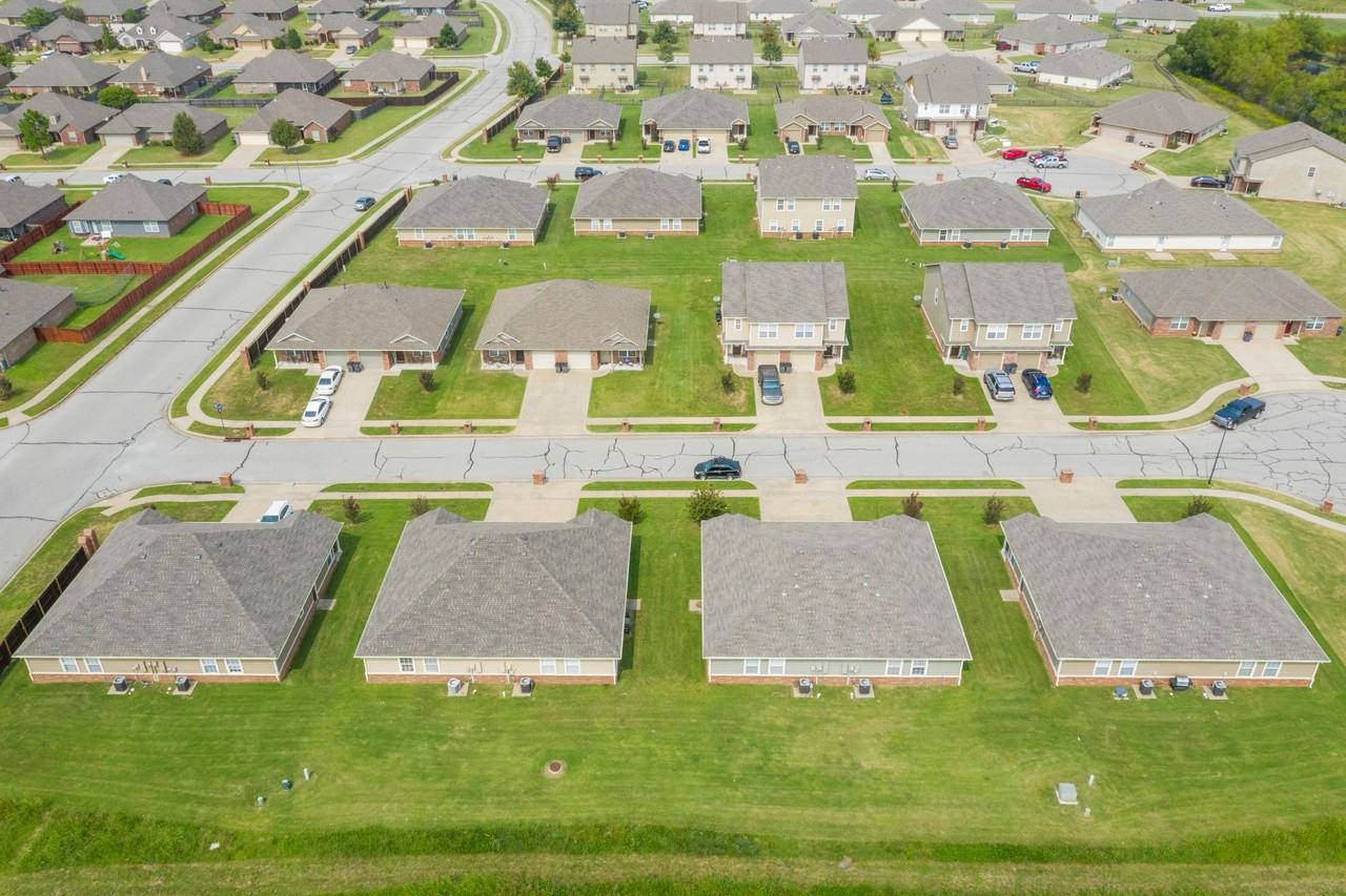 Glen Eagles Duplexes Apartments 3400 E Fairmont St, Broken Arrow, OK