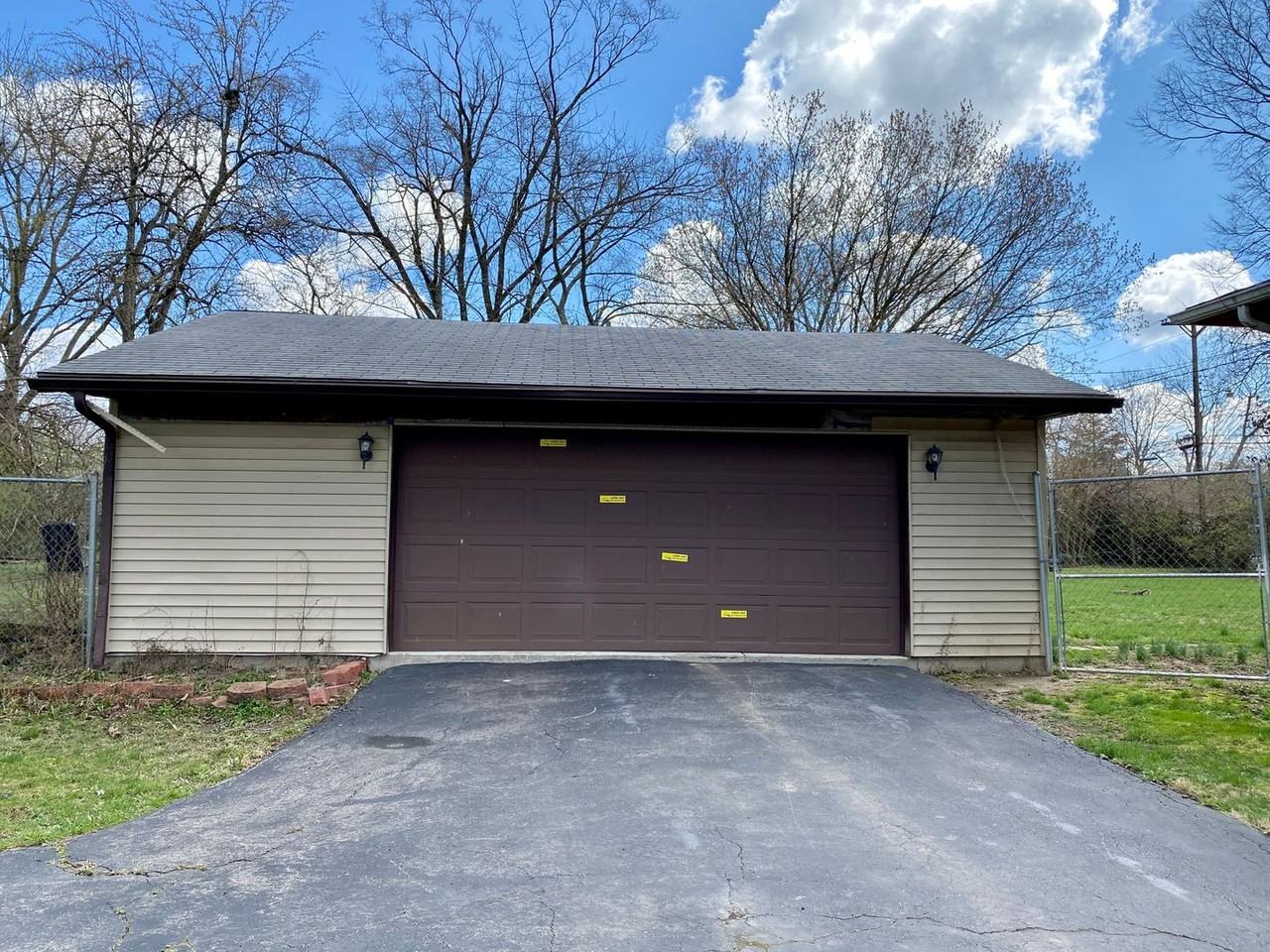 3842 Otis Dr - Photo 2 of 28